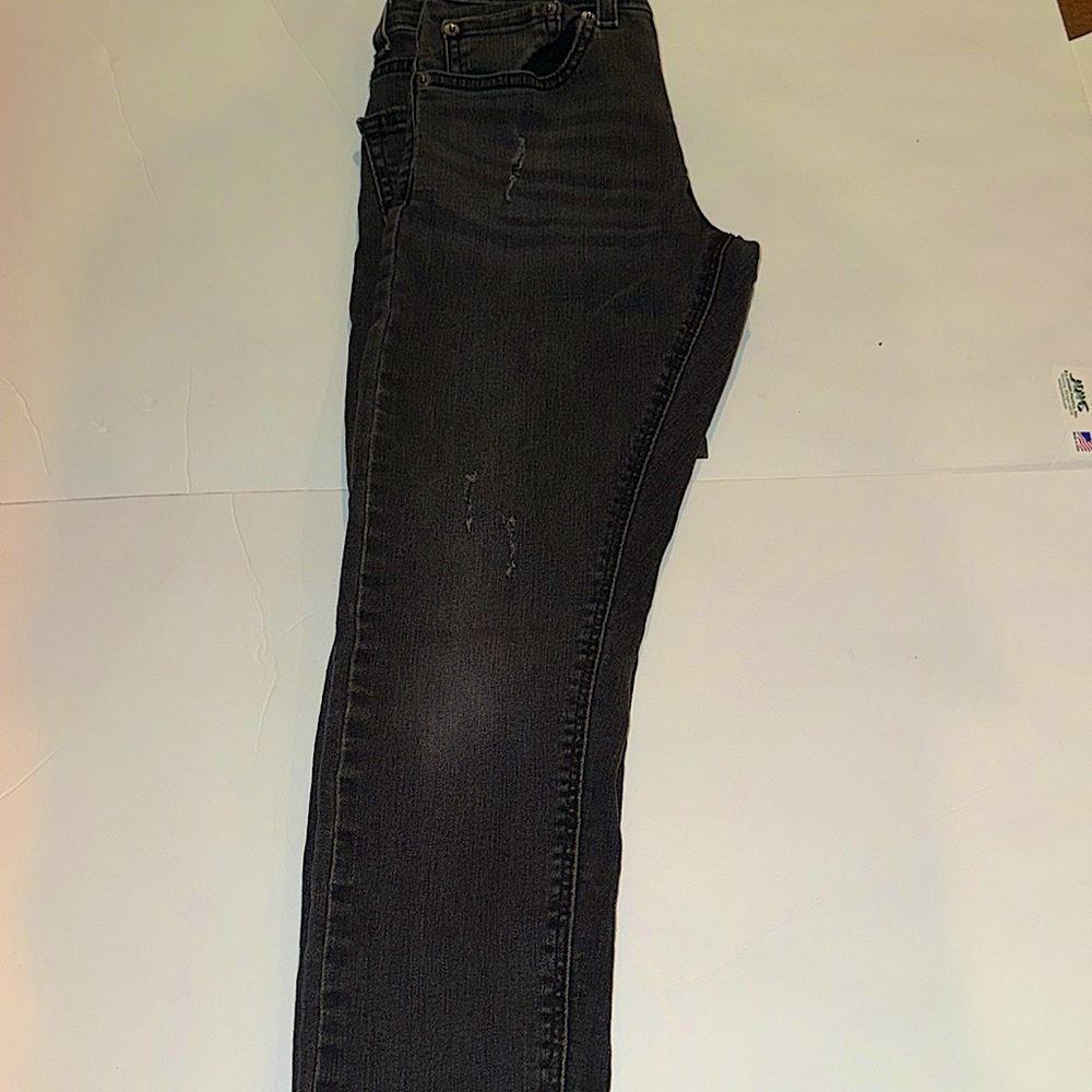 Black Denizens, Levi jeans (Taper) size 10-12